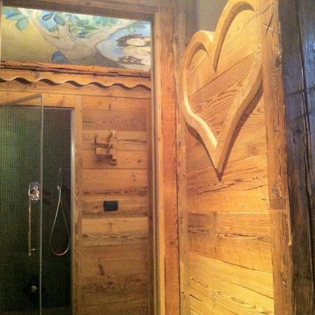 Les Trompeurs Chez Odette Bed & Breakfast Cogne Rom bilde