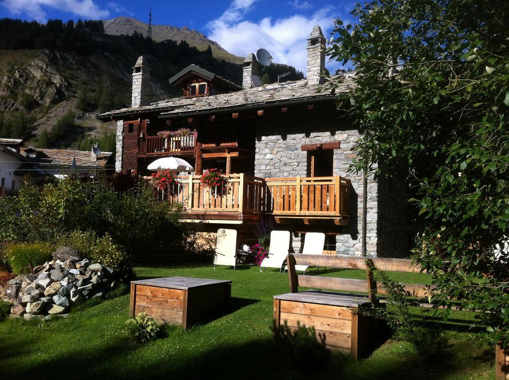 Les Trompeurs Chez Odette Bed & Breakfast Cogne Eksteriør bilde