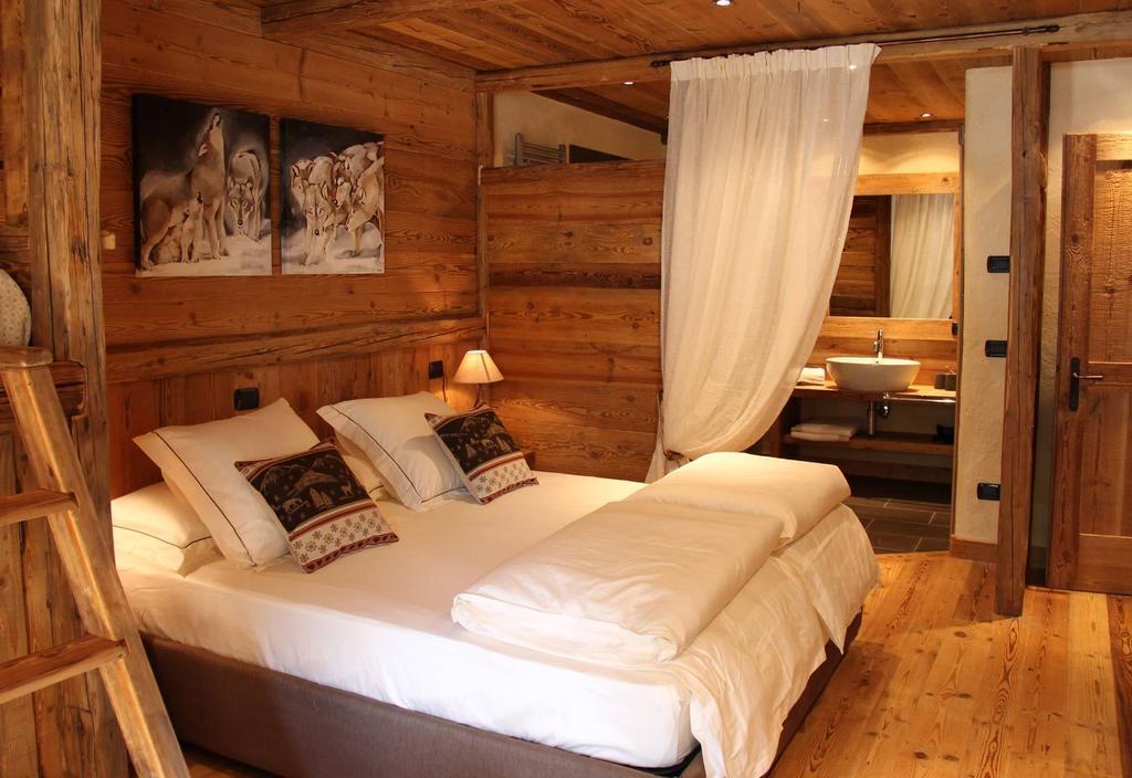 Les Trompeurs Chez Odette Bed & Breakfast Cogne Rom bilde