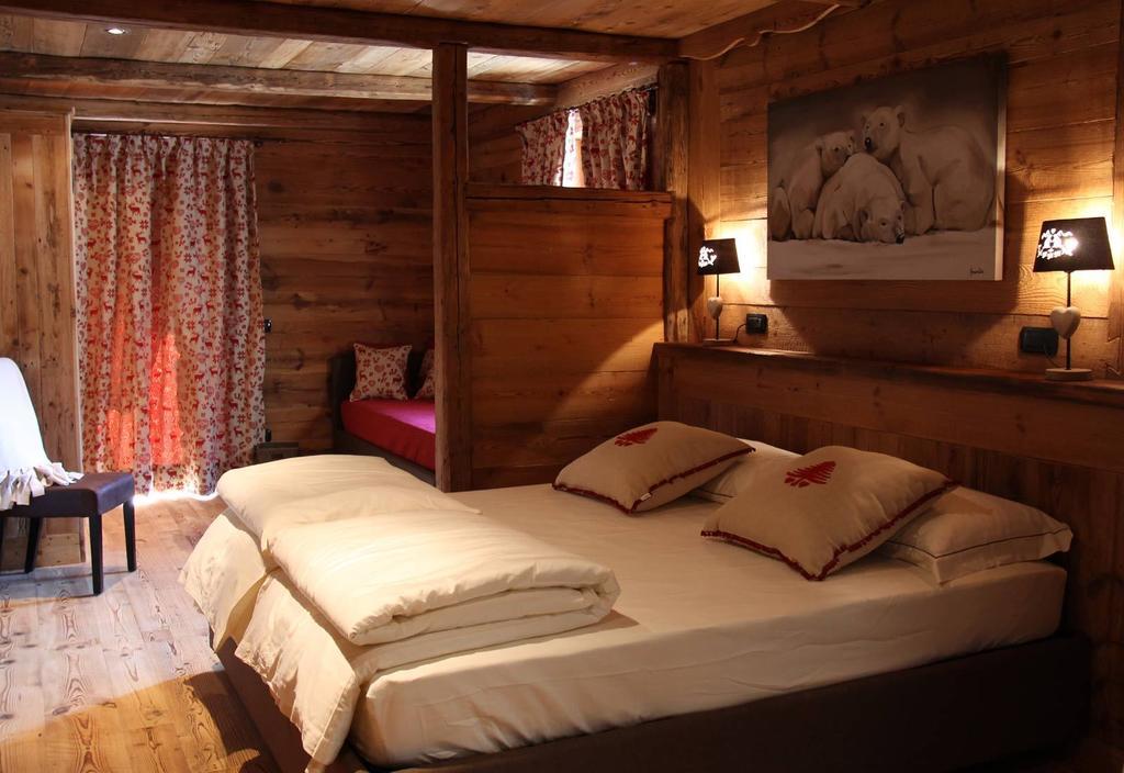 Les Trompeurs Chez Odette Bed & Breakfast Cogne Rom bilde