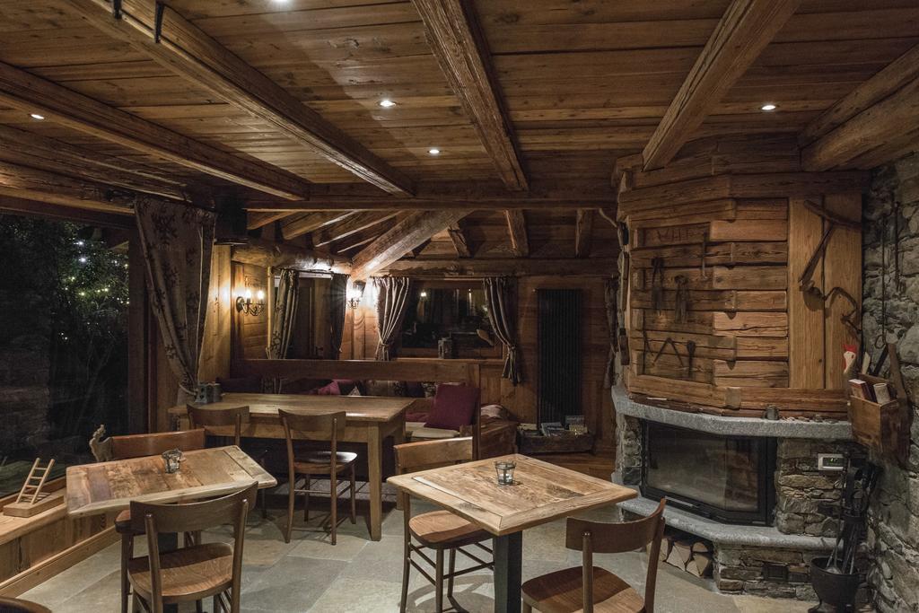 Les Trompeurs Chez Odette Bed & Breakfast Cogne Eksteriør bilde